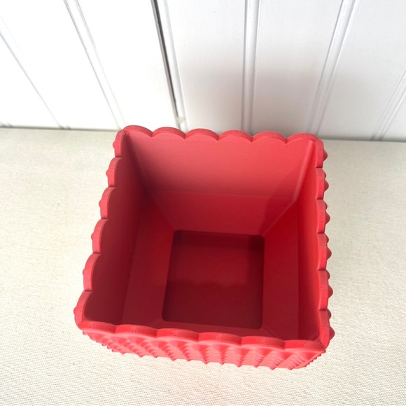 Hobnail Bowl, Small Pedestal Bowl, Decorative Bowl with Scalloped Edge - Picture 5 of 8